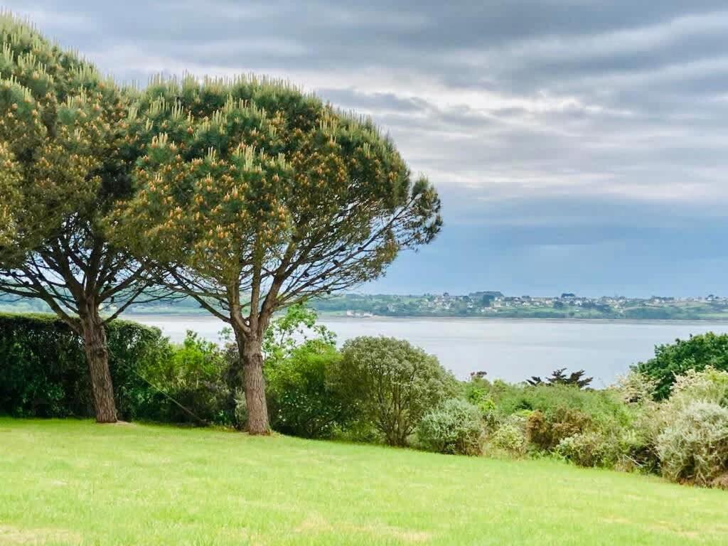 Kermartin - Maison De Famille Avec Vue Sur La Baie De Morlaix Plouézocʼh Dış mekan fotoğraf